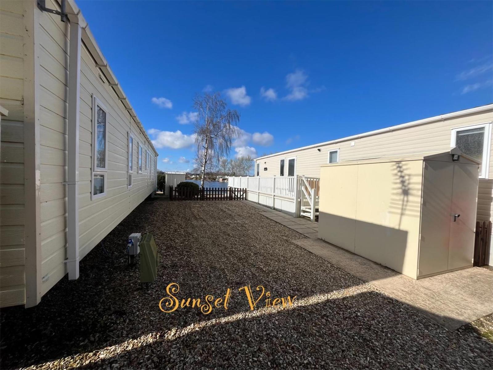Tattershall Lakes Sunset View Caravan Lakeside, Hot Tub, Garden, Private Fishing Peg & Wifi Экстерьер фото