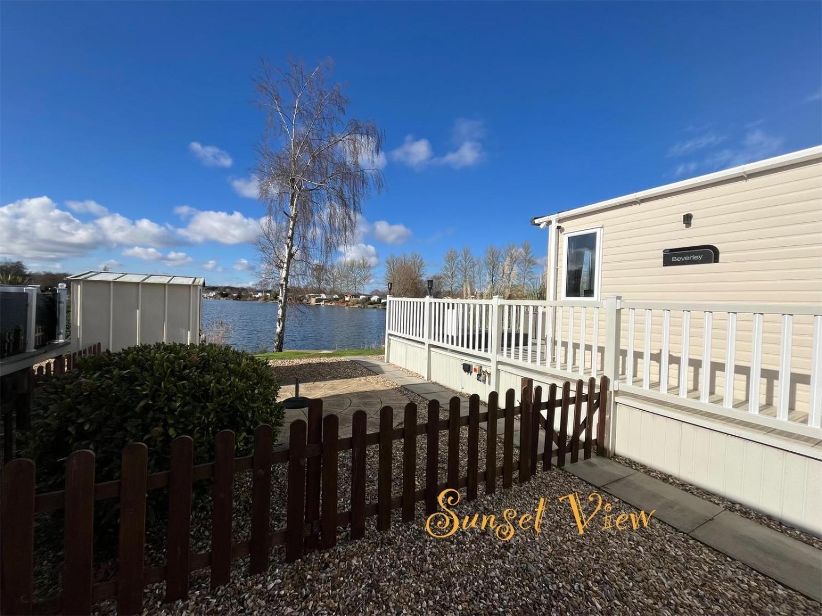 Tattershall Lakes Sunset View Caravan Lakeside, Hot Tub, Garden, Private Fishing Peg & Wifi Экстерьер фото
